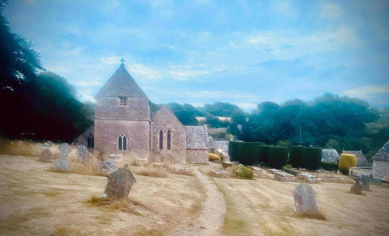 The Old Post Office Studio Apartment In A Beautiful Cotswold Village Cirencester Exteriör bild