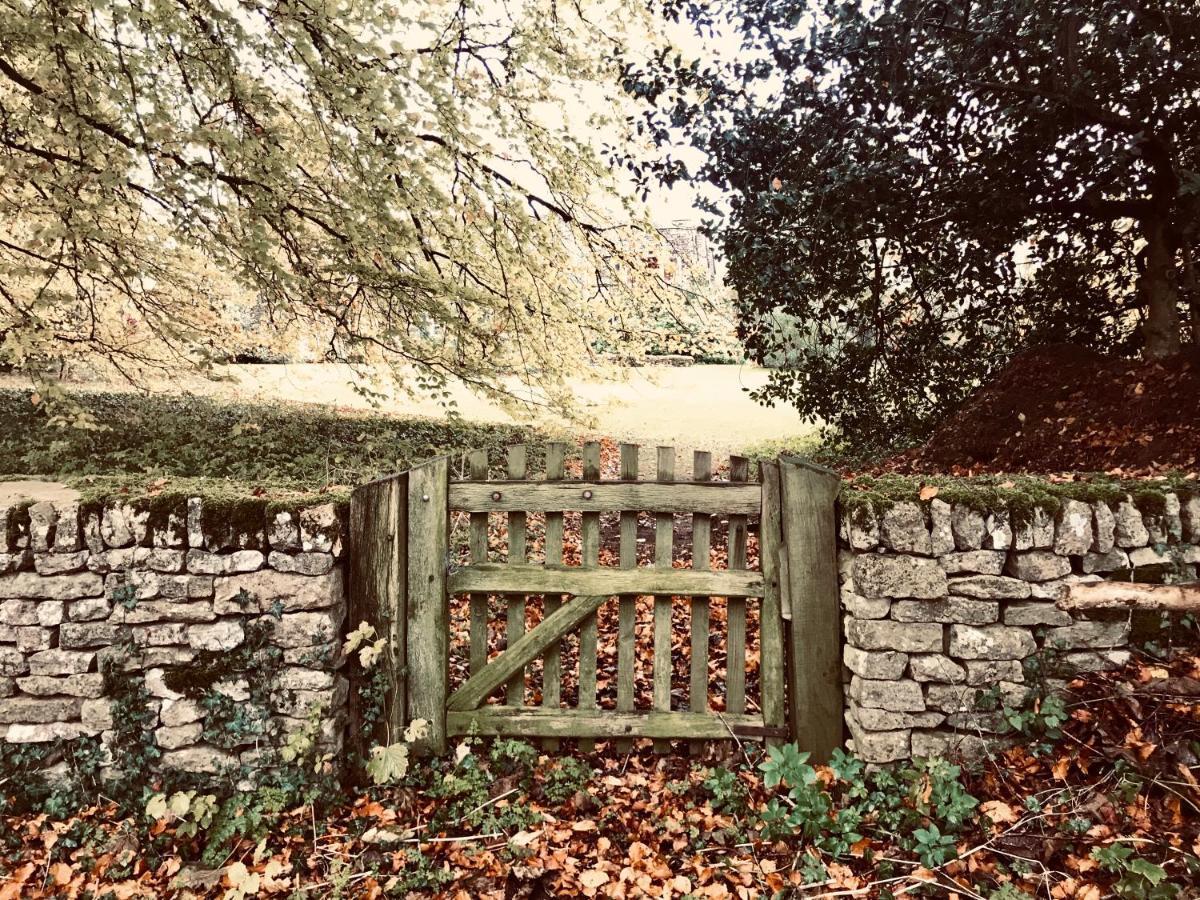 The Old Post Office Studio Apartment In A Beautiful Cotswold Village Cirencester Exteriör bild