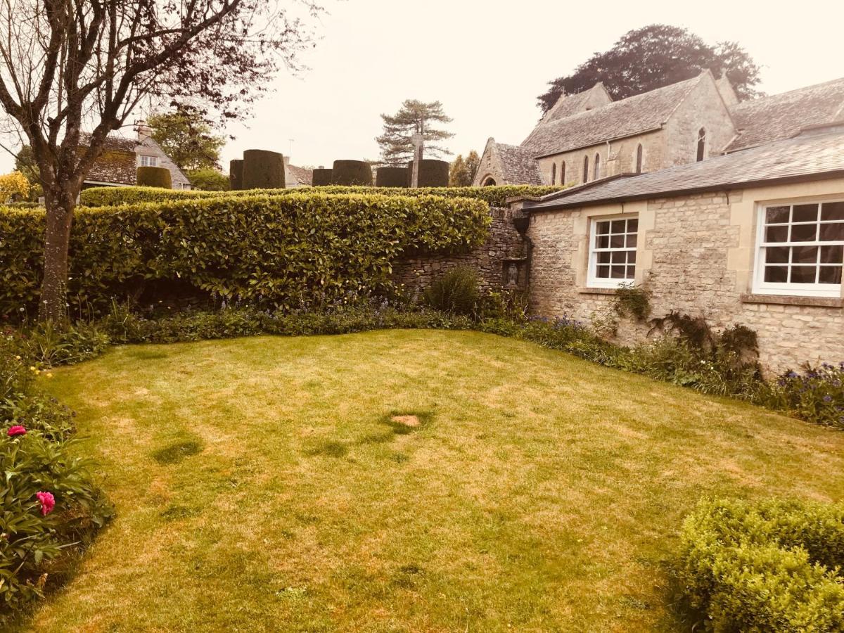 The Old Post Office Studio Apartment In A Beautiful Cotswold Village Cirencester Exteriör bild