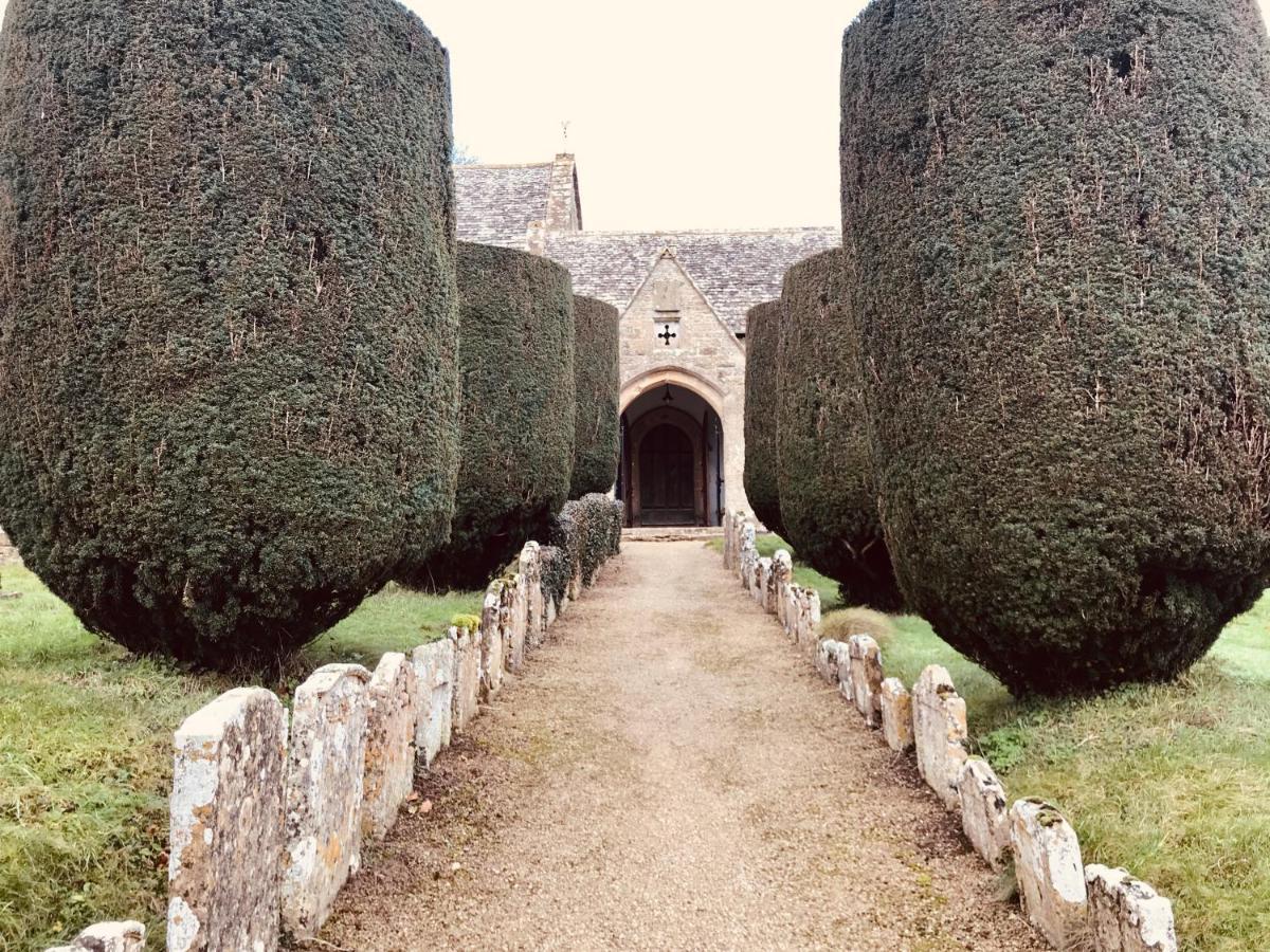 The Old Post Office Studio Apartment In A Beautiful Cotswold Village Cirencester Exteriör bild